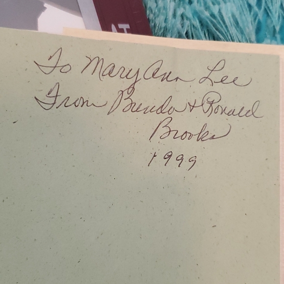 Thomas Kincade h/c beyond the garden Gate book - Picture 4 of 5